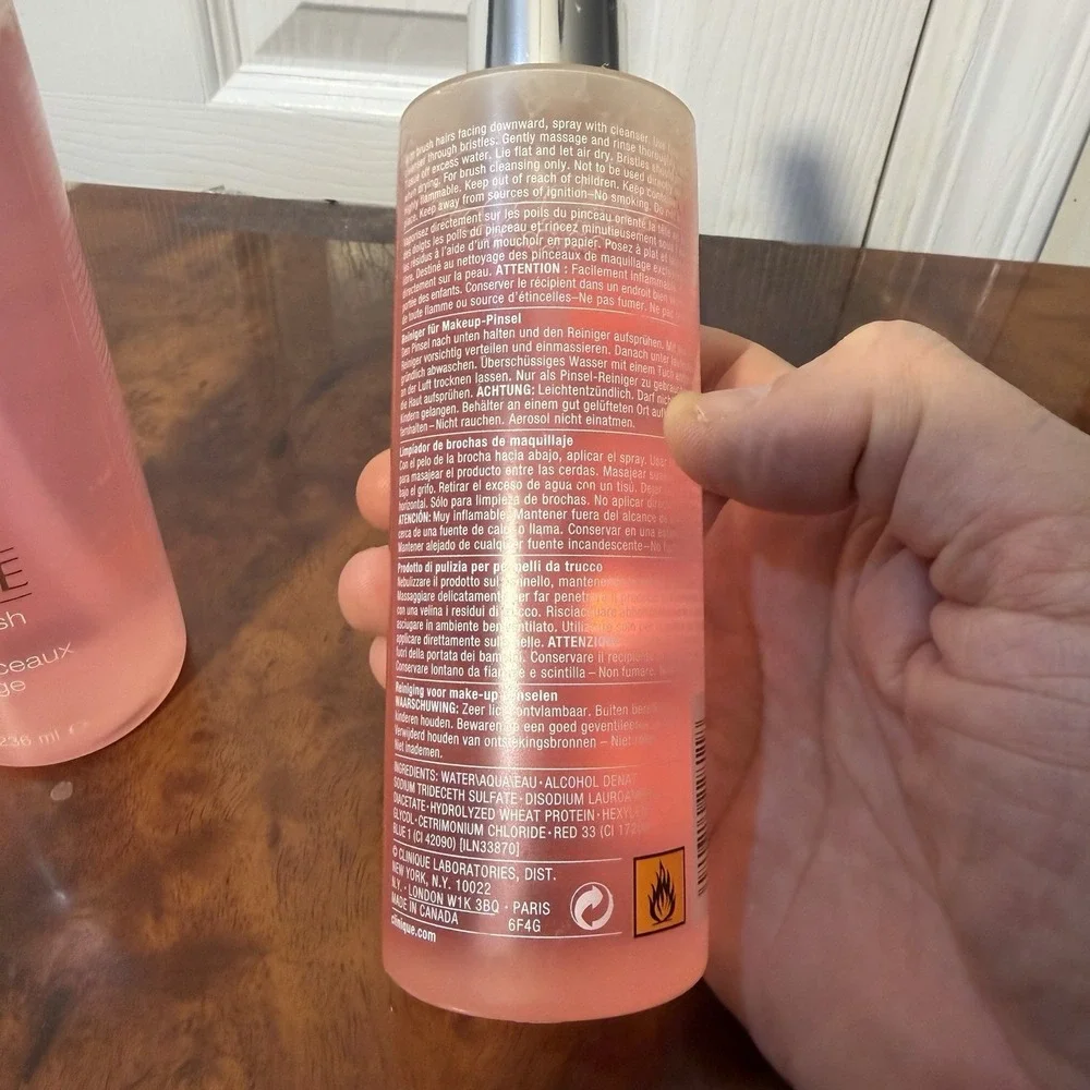 Clinique MAKEUP BRUSH CLEANSER 8 FL OZ  Lot Of Two.‎ Authentic